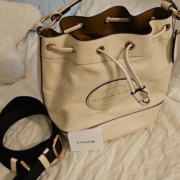 Coach Bag - Picture 4 of 5